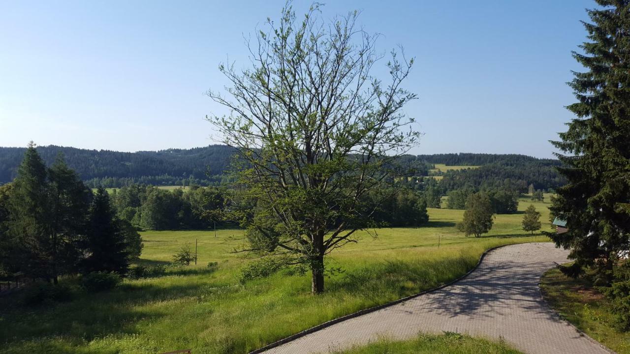 RS BERNOV Zátiší Hotel Nejdek Exterior foto