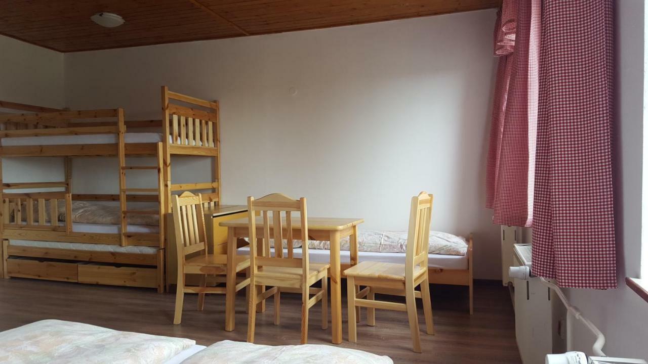 RS BERNOV Zátiší Hotel Nejdek Exterior foto